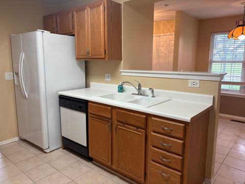 Tiny photo for 1602 Columbia Circle #4, Bartlett, IL 60103 (MLS # 12620004)