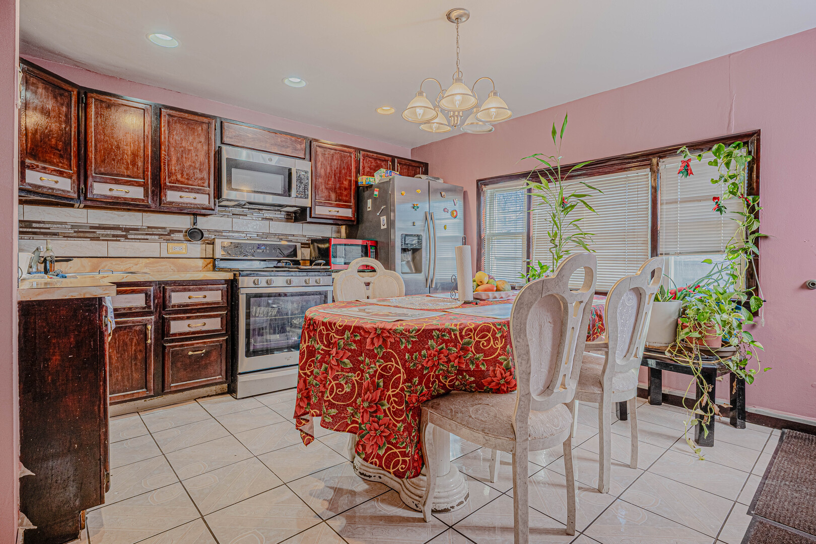 2219 N Kilbourn Avenue