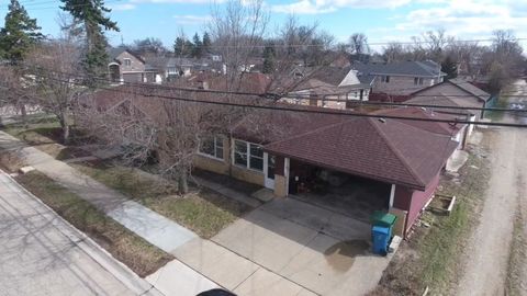 Tiny photo for 8500 Parkside Avenue, Burbank, IL 60459 (MLS # 12604365)