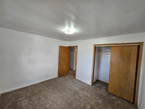 Tiny photo for 8500 Parkside Avenue, Burbank, IL 60459 (MLS # 12604365)