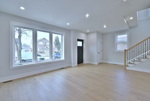 Tiny photo for 7509 N Oleander Avenue, Chicago, IL 60631 (MLS # 12569860)