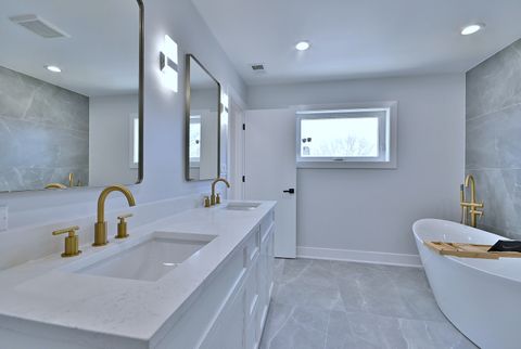 Tiny photo for 7509 N Oleander Avenue, Chicago, IL 60631 (MLS # 12569860)