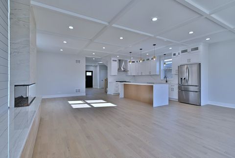 Tiny photo for 7509 N Oleander Avenue, Chicago, IL 60631 (MLS # 12569860)