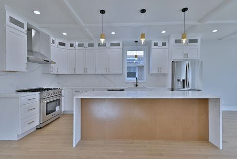 Tiny photo for 7509 N Oleander Avenue, Chicago, IL 60631 (MLS # 12569860)