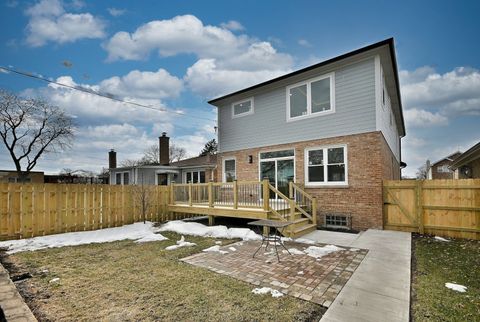 Tiny photo for 7509 N Oleander Avenue, Chicago, IL 60631 (MLS # 12569860)