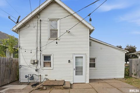 Tiny photo for 2537 BOIES Avenue, Davenport, IA 52802 (MLS # QC4269751)