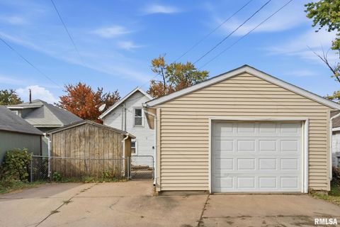 Tiny photo for 2537 BOIES Avenue, Davenport, IA 52802 (MLS # QC4269751)