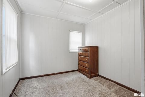 Tiny photo for 2537 BOIES Avenue, Davenport, IA 52802 (MLS # QC4269751)