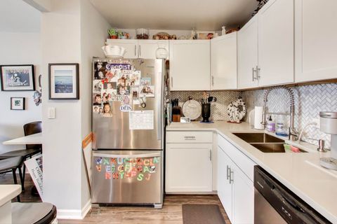 Tiny photo for 3930 N Pine Grove Avenue #2912, Chicago, IL 60613 (MLS # 12512476)