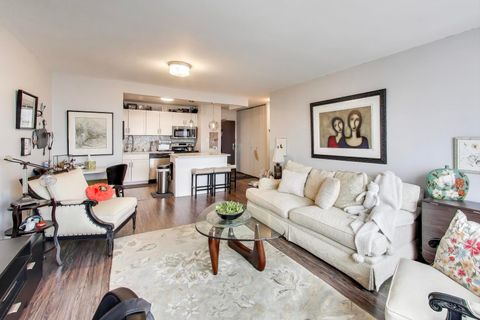 Tiny photo for 3930 N Pine Grove Avenue #2912, Chicago, IL 60613 (MLS # 12512476)