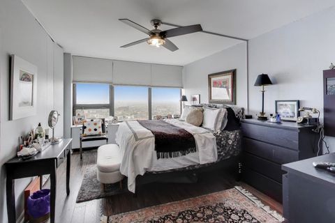 Tiny photo for 3930 N Pine Grove Avenue #2912, Chicago, IL 60613 (MLS # 12512476)