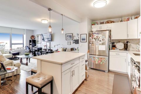 Tiny photo for 3930 N Pine Grove Avenue #2912, Chicago, IL 60613 (MLS # 12512476)