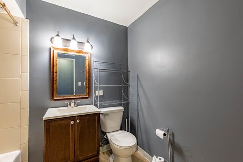 Tiny photo for 1008 Washington Boulevard #5, Oak Park, IL 60302 (MLS # 12751552)