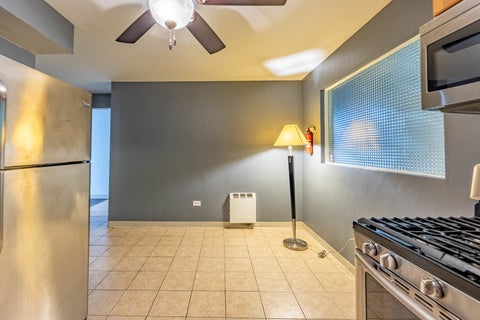 Tiny photo for 1008 Washington Boulevard #5, Oak Park, IL 60302 (MLS # 12751552)