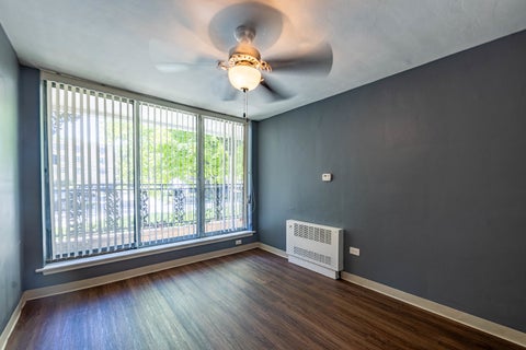 Tiny photo for 1008 Washington Boulevard #5, Oak Park, IL 60302 (MLS # 12751552)