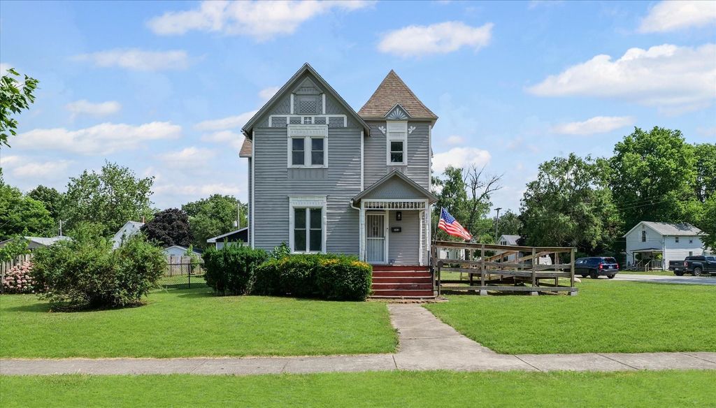 Photo for 543 E Orleans Street, Paxton, IL 60957 (MLS # 12398578)