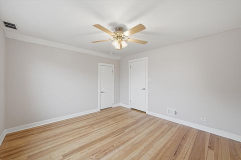 Tiny photo for 17201 Oak Park Avenue, Tinley Park, IL 60477 (MLS # 12554190)