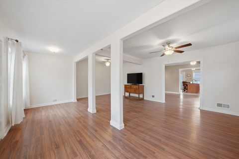 Tiny photo for 17201 Oak Park Avenue, Tinley Park, IL 60477 (MLS # 12554190)