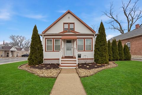 Tiny photo for 17201 Oak Park Avenue, Tinley Park, IL 60477 (MLS # 12554190)