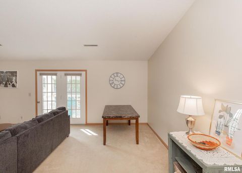 Tiny photo for 3260 PARKWILD Drive #3D, Bettendorf, IA 52722 (MLS # QC4268707)