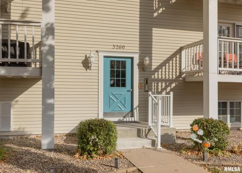 Photo of 3260 PARKWILD Drive #3D, Bettendorf, IA 52722 (MLS # QC4268707)