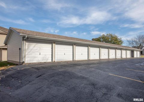 Tiny photo for 3260 PARKWILD Drive #3D, Bettendorf, IA 52722 (MLS # QC4268707)