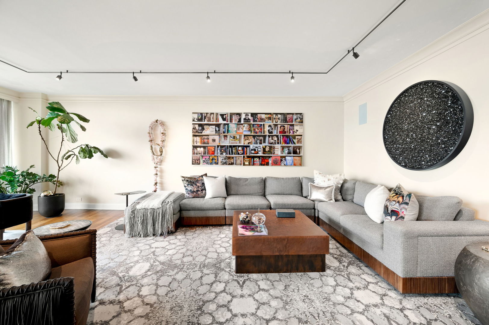 1040 N Lake Shore Drive 4C
