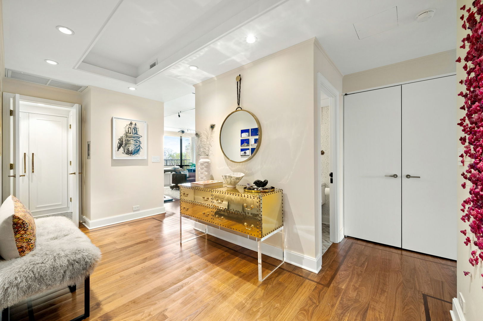1040 N Lake Shore Drive 4C
