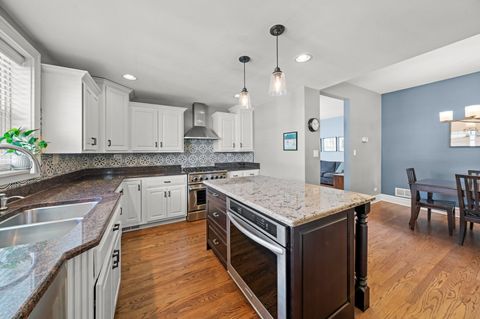 Tiny photo for 421 S Sunnyside Avenue, Elmhurst, IL 60126 (MLS # 12491845)