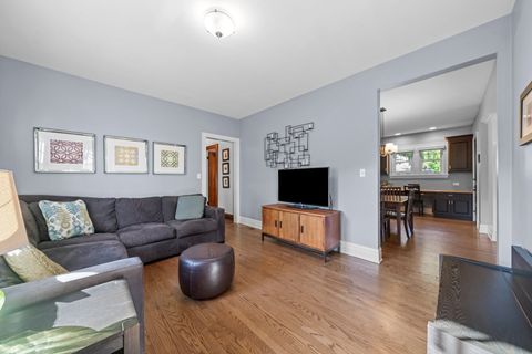 Tiny photo for 421 S Sunnyside Avenue, Elmhurst, IL 60126 (MLS # 12491845)