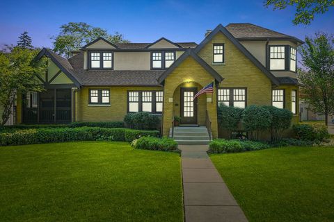Tiny photo for 421 S Sunnyside Avenue, Elmhurst, IL 60126 (MLS # 12491845)