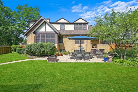 Tiny photo for 421 S Sunnyside Avenue, Elmhurst, IL 60126 (MLS # 12491845)
