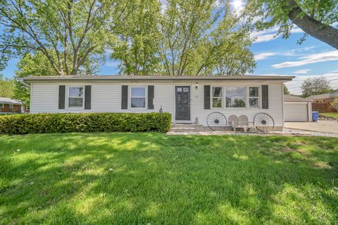 Tiny photo for 137 Birchwood Road, Carpentersville, IL 60110 (MLS # 12627756)