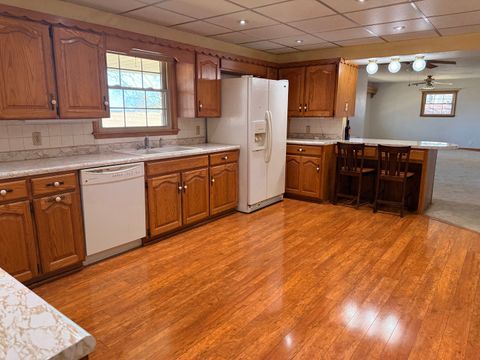 Tiny photo for 205 E Silverspoon Avenue, Granville, IL 61326 (MLS # 12587486)