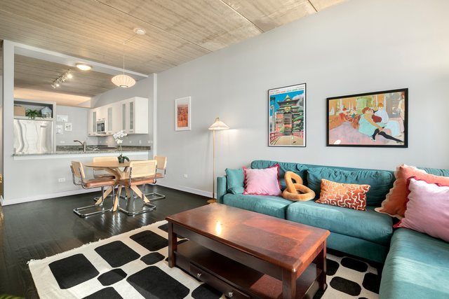 5430 N Sheridan Road 403