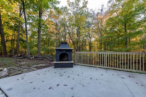 Tiny photo for 1414 Sheridan Road, Winthrop Harbor, IL 60096 (MLS # 12502949)