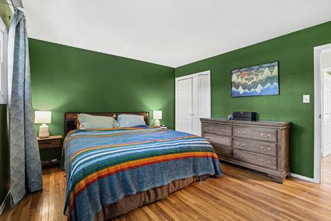 Tiny photo for 1355 Devonshire Lane, Hoffman Estates, IL 60169 (MLS # 12693958)