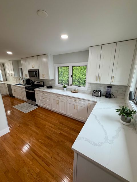 Tiny photo for 832 Leahy Circle, Des Plaines, IL 60016 (MLS # 12656368)