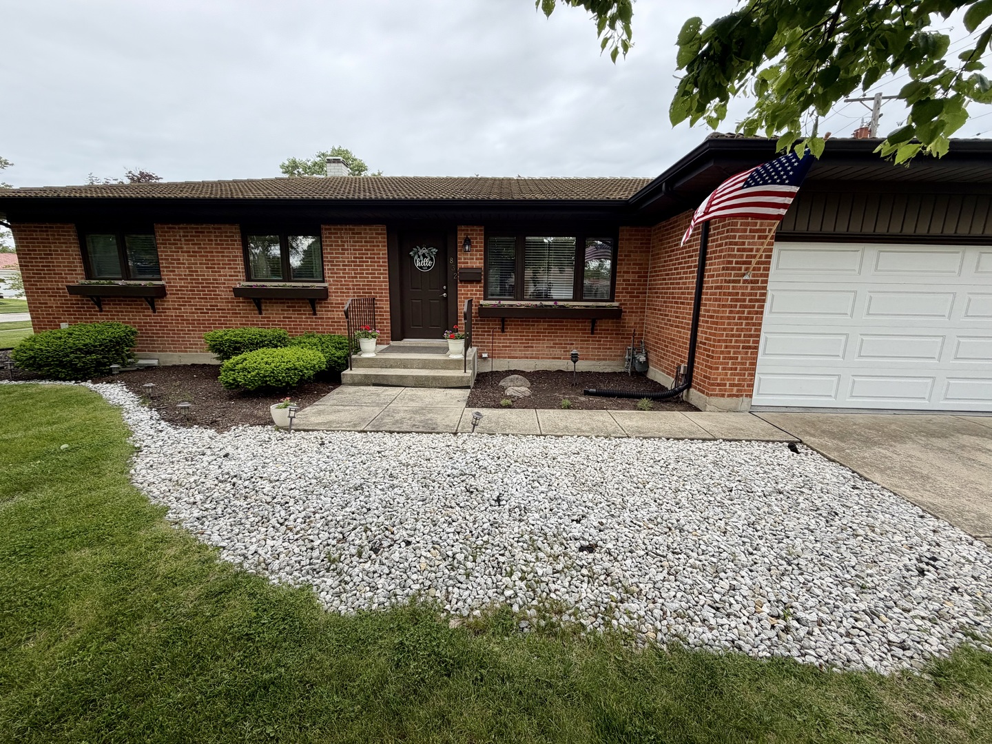 832 Leahy Circle