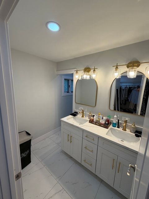 Tiny photo for 832 Leahy Circle, Des Plaines, IL 60016 (MLS # 12656368)