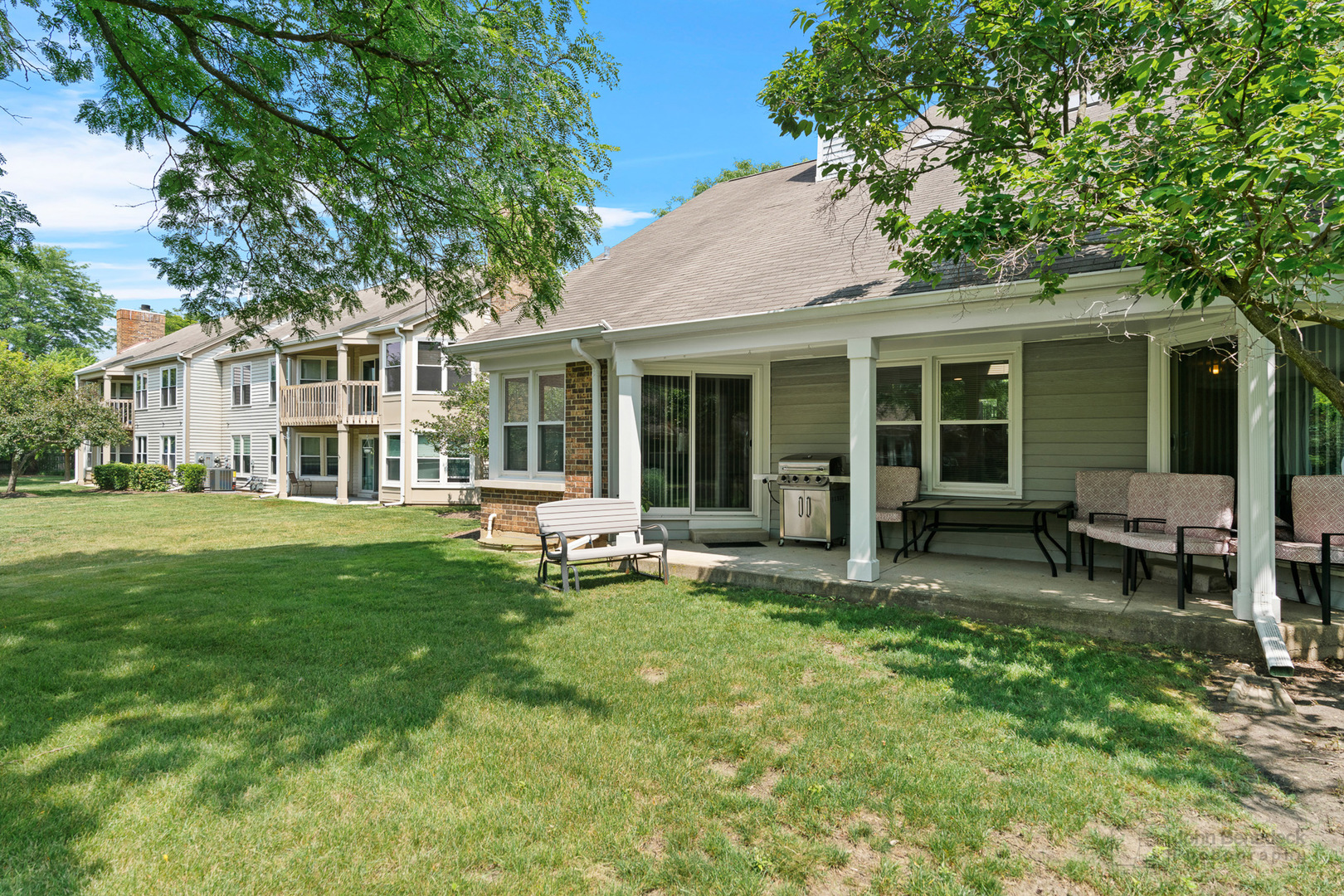 105 Willow Parkway