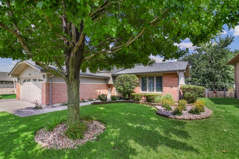 Tiny photo for 613 Gavin Avenue, Romeoville, IL 60446 (MLS # 12726963)