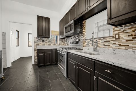 Tiny photo for 928 E 46th Street, Chicago, IL 60653 (MLS # 12611552)