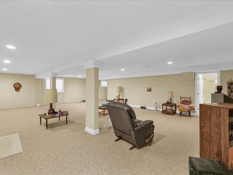listing image 44