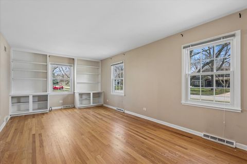 Tiny photo for 1318 Gamon Road, Wheaton, IL 60189 (MLS # 12577008)