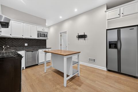 Tiny photo for 835 N Maplewood Avenue #1F, Chicago, IL 60622 (MLS # 12619802)