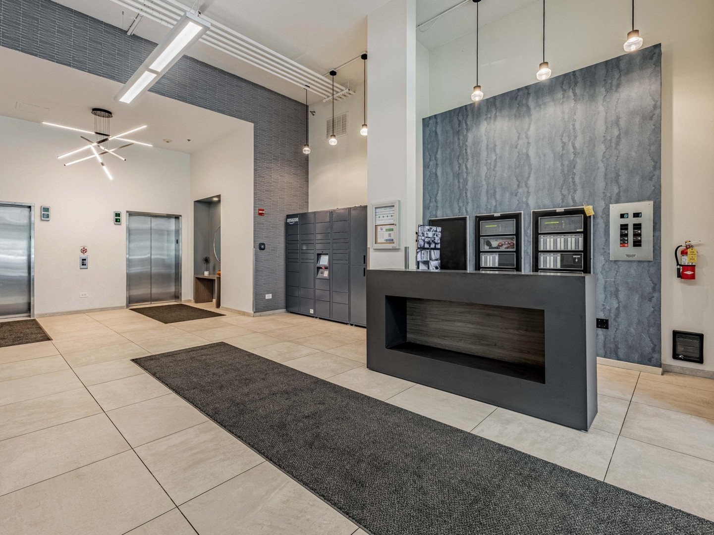 909 W Washington Boulevard 911