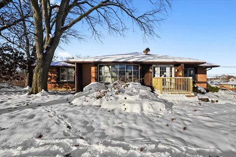 8200 W 95 Street Hickory Hills IL 60457