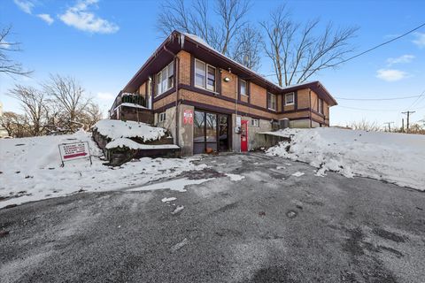 8200 W 95 Street Hickory Hills IL 60457