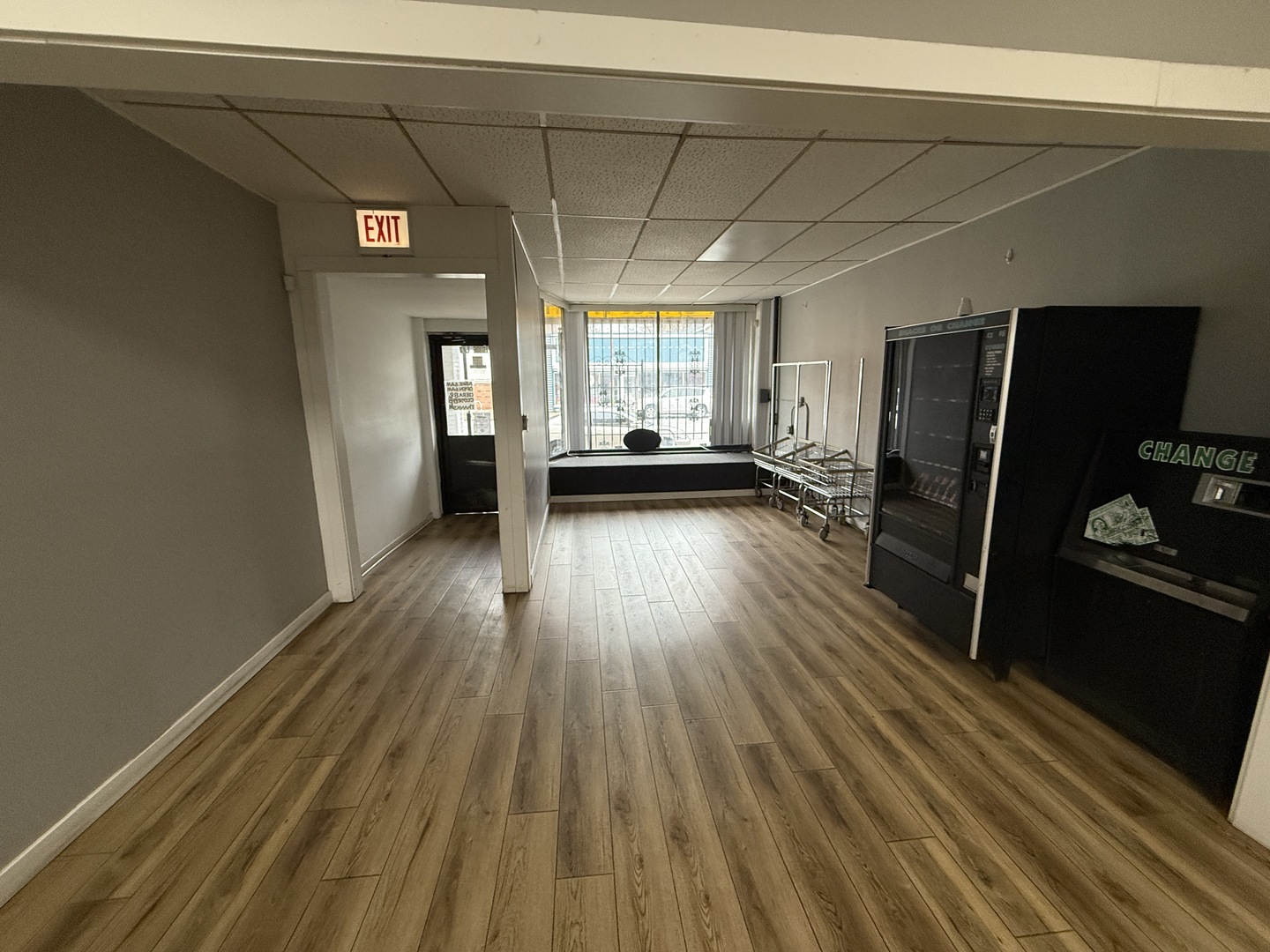 10106 S Ewing Avenue